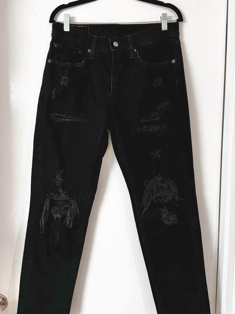 Levi's 531 32x30 Black Stretch Athletic Slim Distressed Jeans - Picture 1 of 11